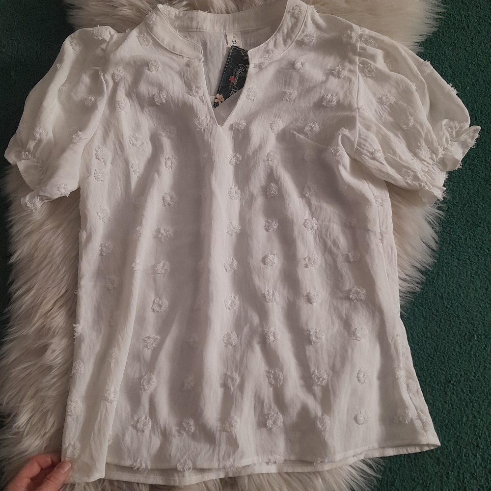 V neck Swiss dot top